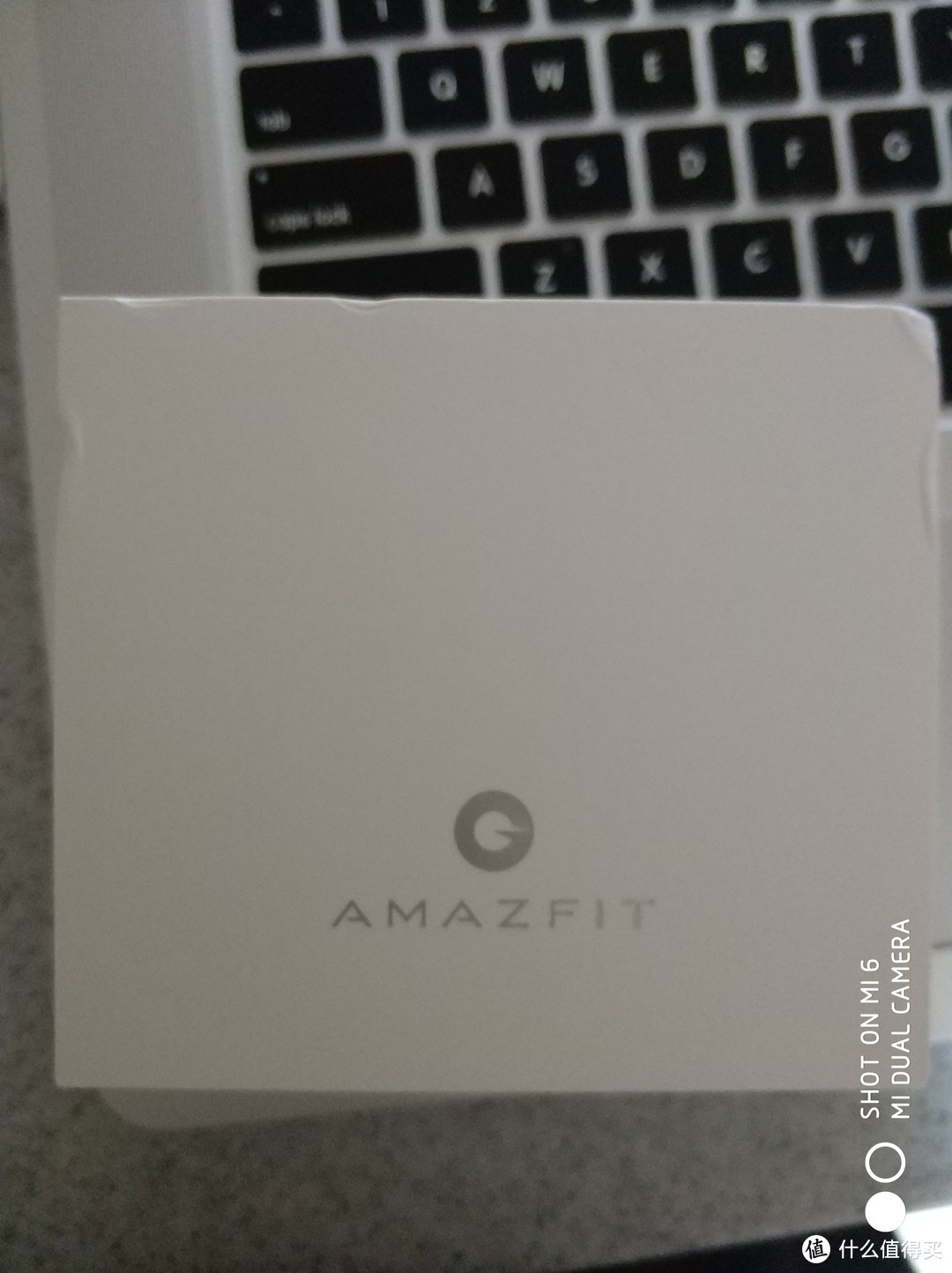 我是 AmazFit 包装盒