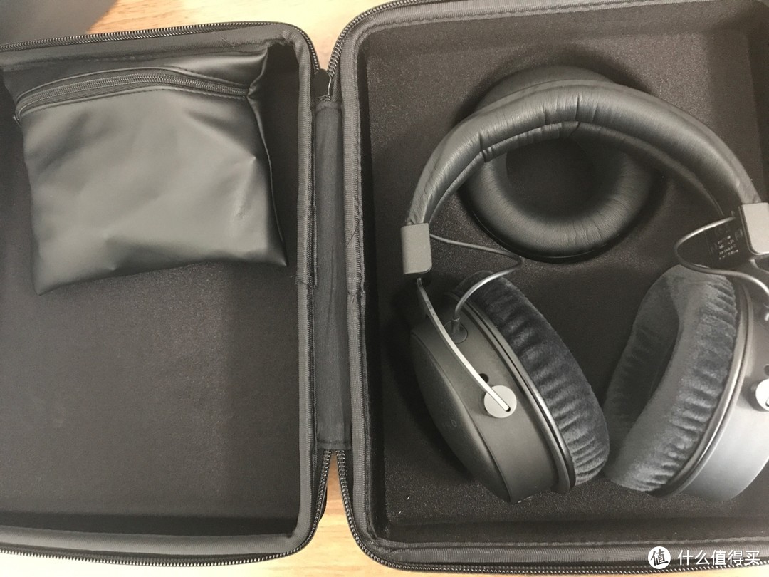 夏天太热，听说音乐也分冷暖，拜亚冷声能降温？ — beyerdynamic 拜亚动力 DT1770 PRO 头戴式耳机 开箱