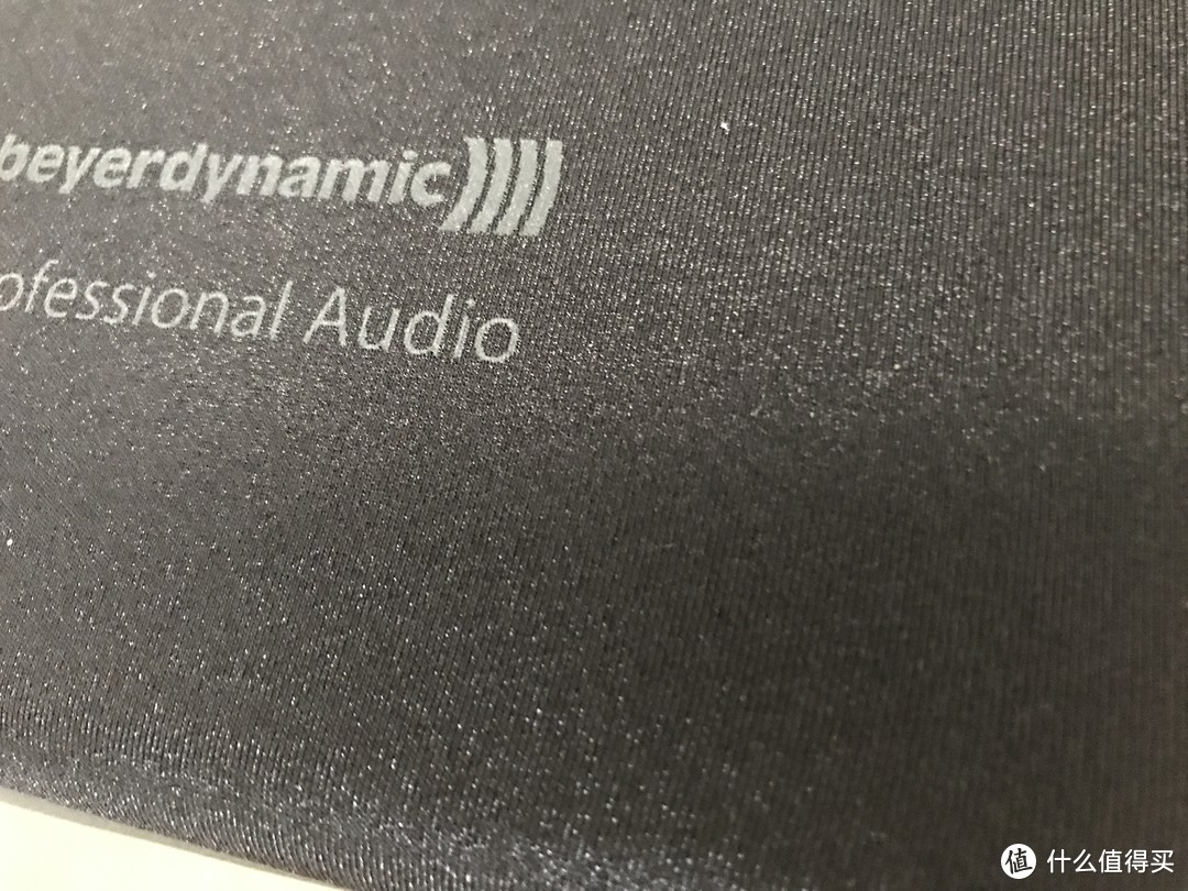 夏天太热，听说音乐也分冷暖，拜亚冷声能降温？ — beyerdynamic 拜亚动力 DT1770 PRO 头戴式耳机 开箱