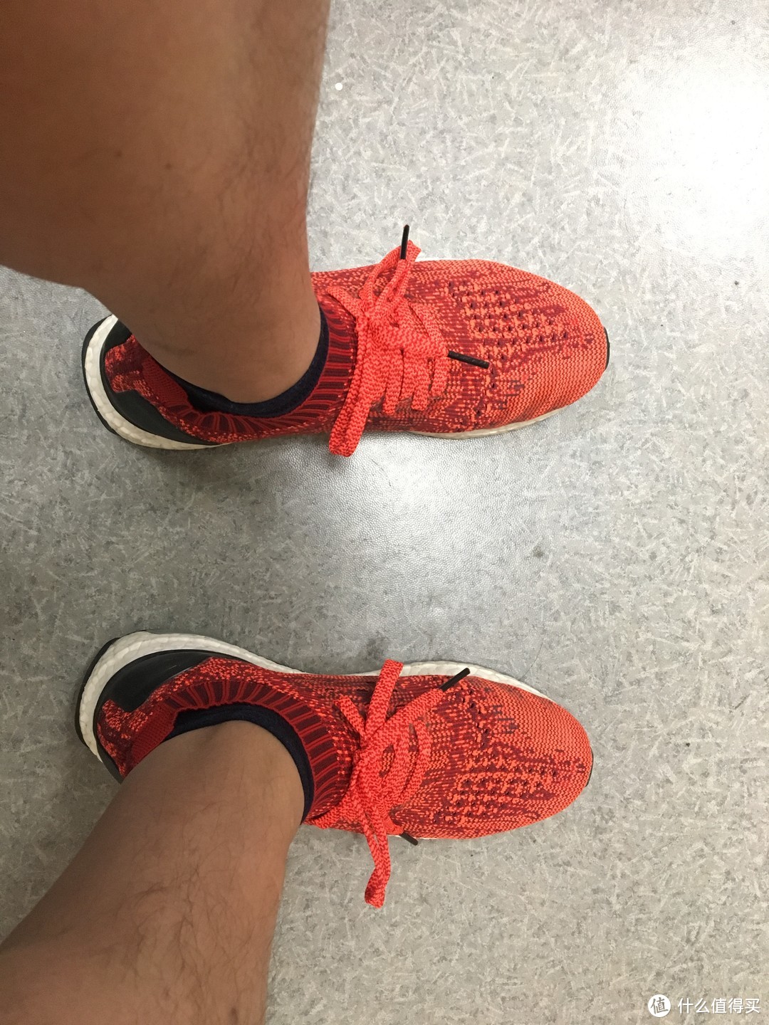 #原创新人# 炎炎夏日里的一抹红色澎湃 — 半年adidas 阿迪达斯 Ultra boost Uncaged 跑步鞋 体验