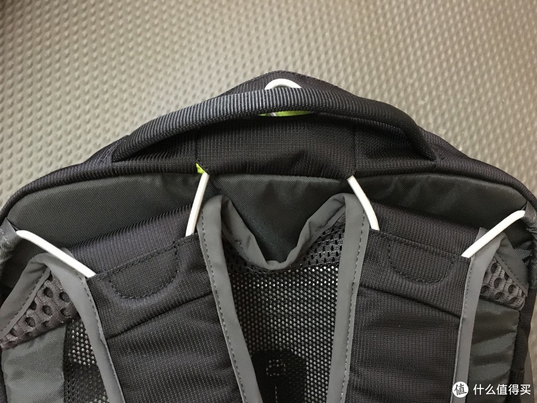 Osprey Momentum 26L双肩包开箱评测