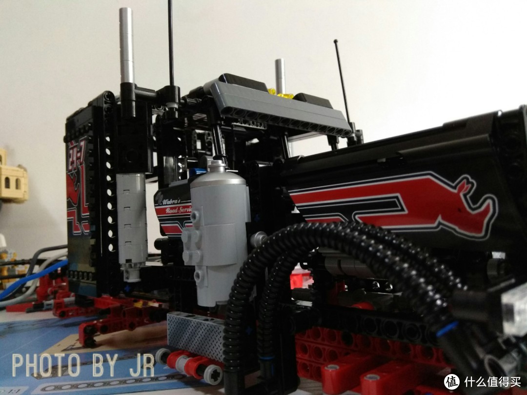 擎天柱，就决定是你了！ LEGO 科技组8285 A模式重型美式拖车