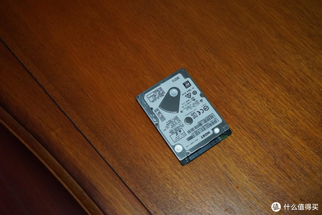 #原创新人# 索尼 SONY PS4 Slim 拆机更换硬盘全流程