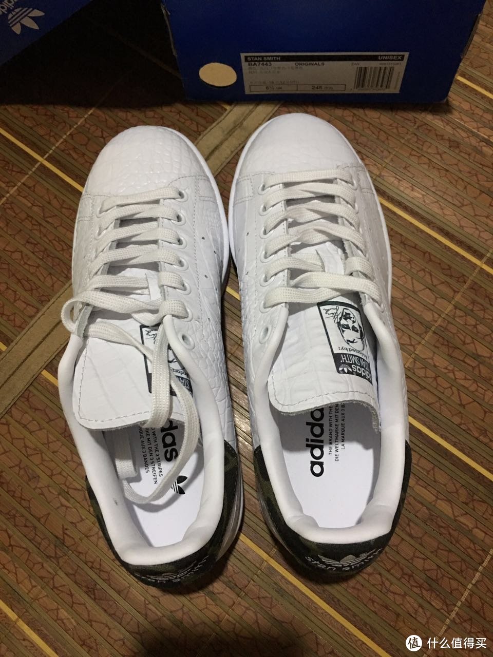 #原创新人# “鞋领风骚” — adidas 阿迪达斯三叶草 小白鞋BA7443 简单开箱