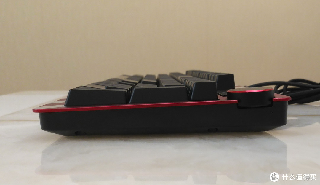国产轴之初体验 - AJAZZ 黑爵 AK60 RGB机械键盘 银轴版