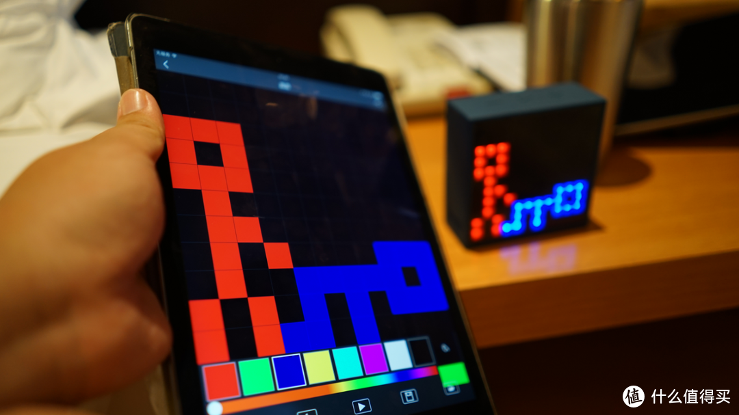 蓝色的小确幸——Divoom Timebox mini像素蓝牙音箱评测