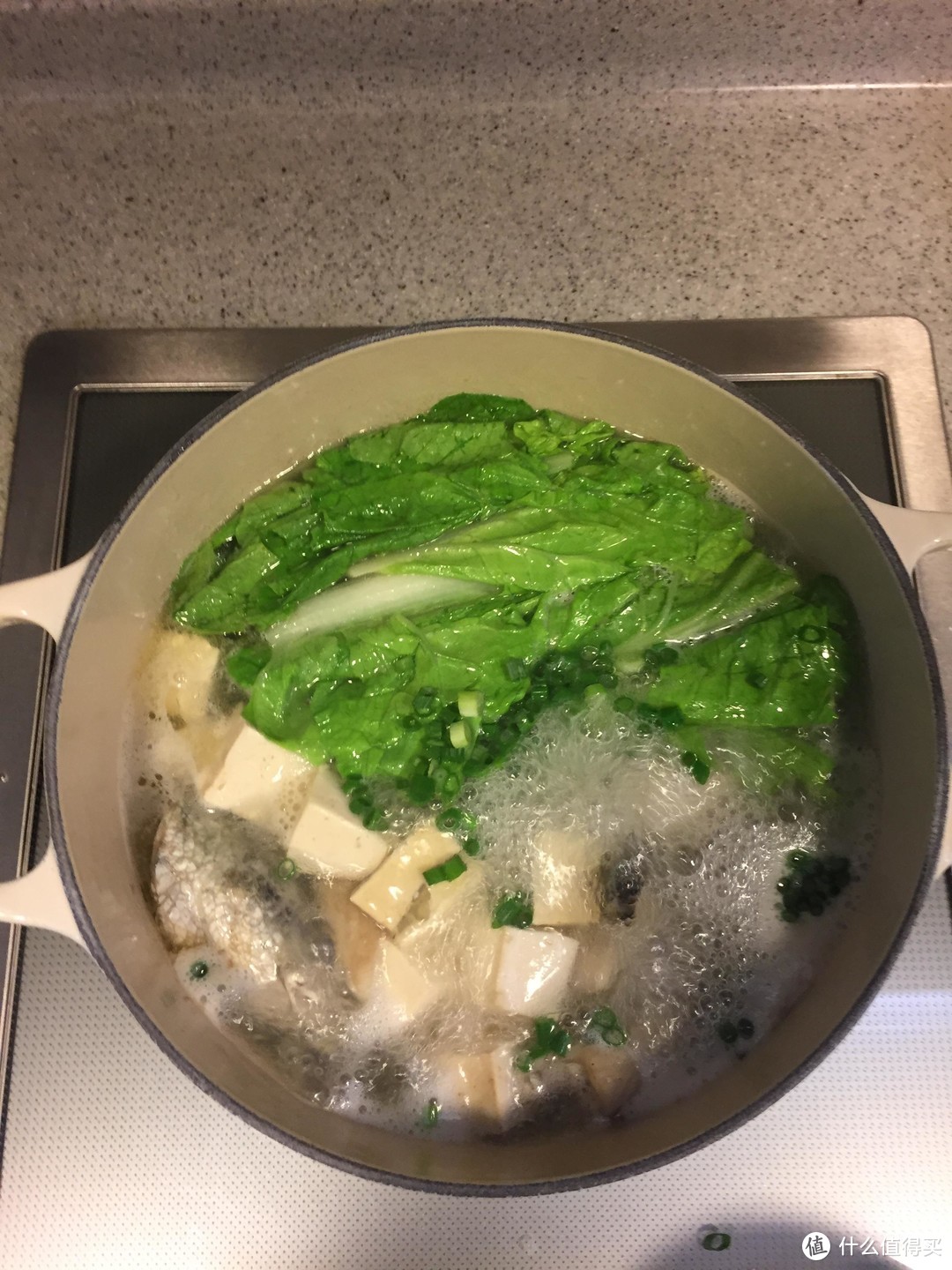 在家吃饭：一顿简单的晚饭，鱼香乌鱼丝和乌鱼豆腐汤