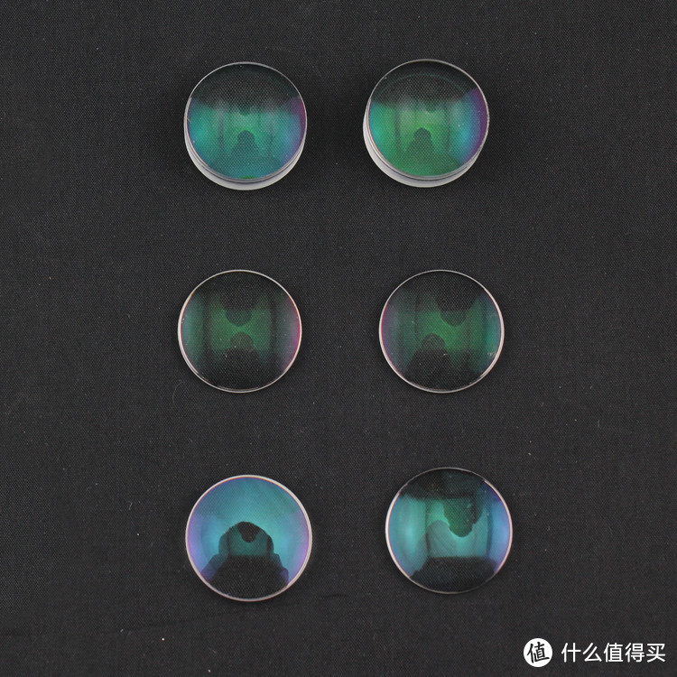 目镜组采用了3组4片光学玻璃镜片