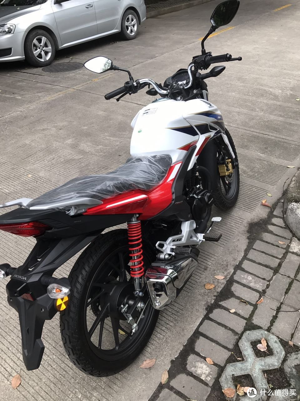 偶尔玩摩托的经济适用入门之选：本田CBF125R