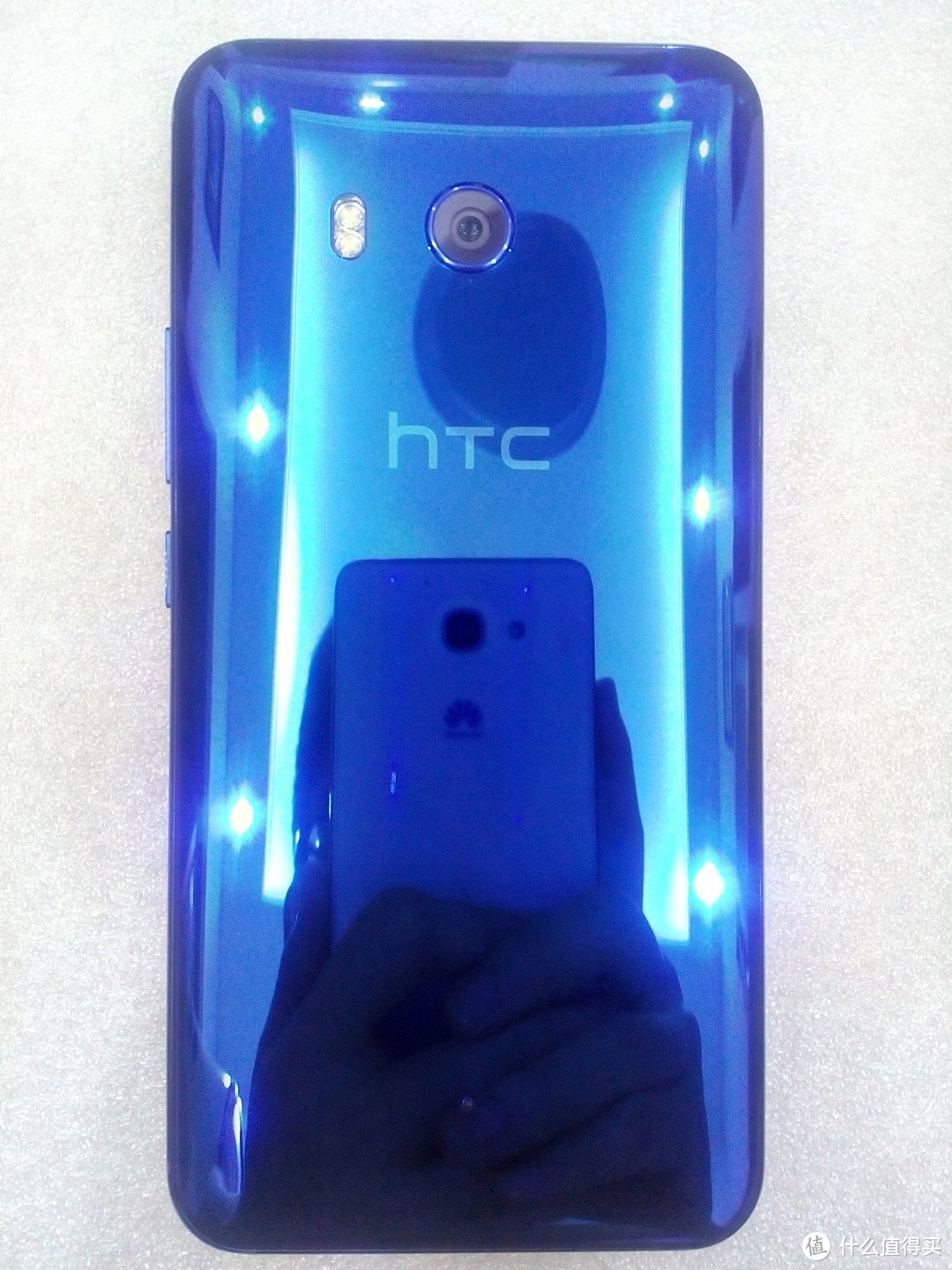 HTC能复兴吗？HTC 宏达电 U11 手机 开箱点评与拍照功能展示
