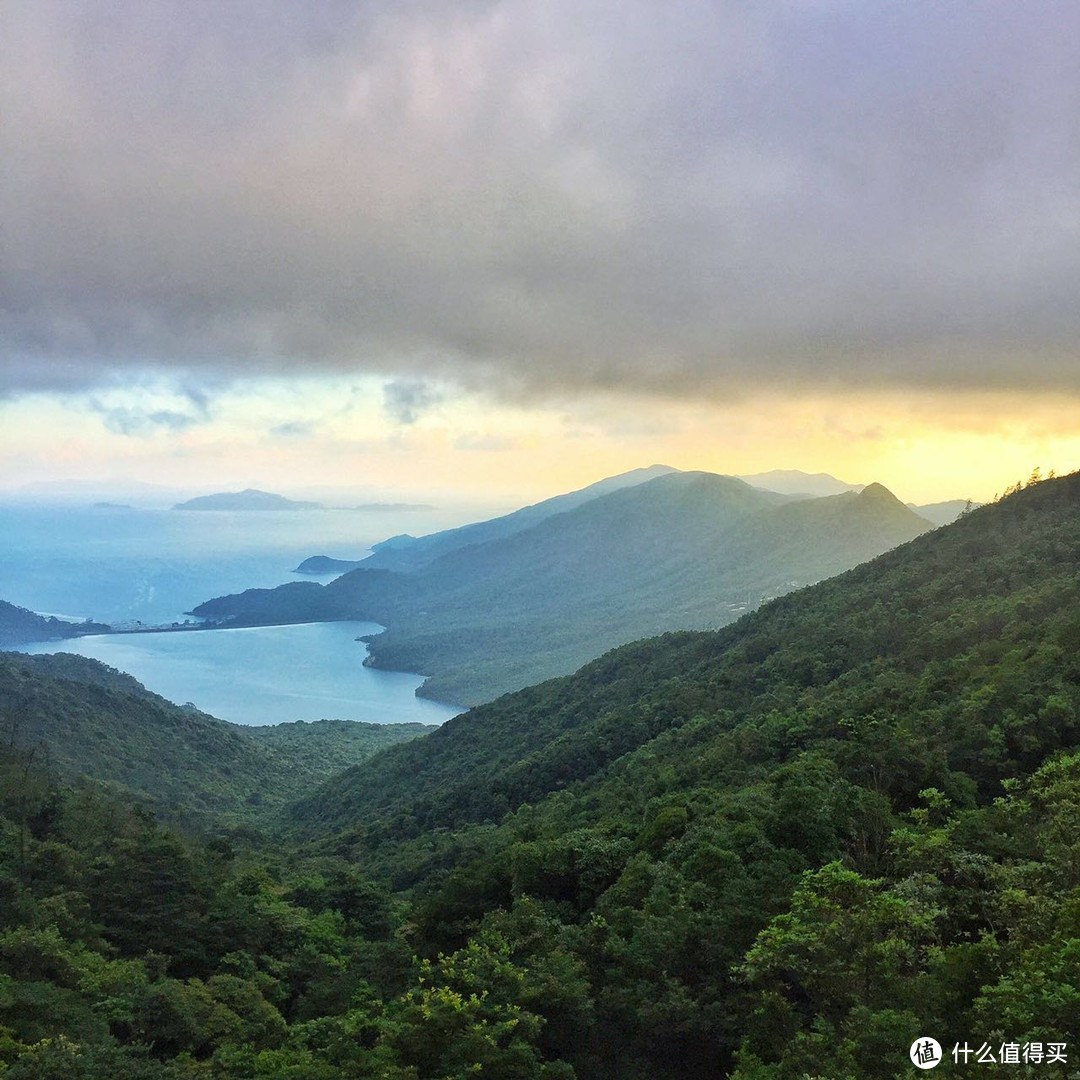 山海盟于下，行者歌于上之大屿山凤凰径