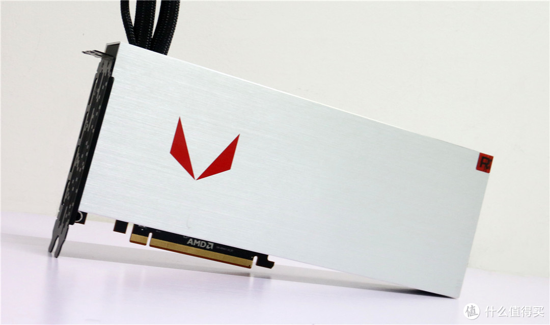 #原创新人#首发旗舰卡：Dataland 迪兰 RX VEGA 64水冷版 简单测试