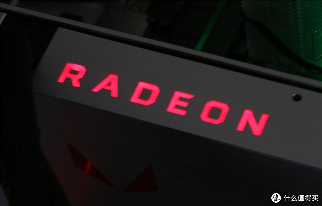 #原创新人#首发旗舰卡：Dataland 迪兰 RX VEGA 64水冷版 简单测试