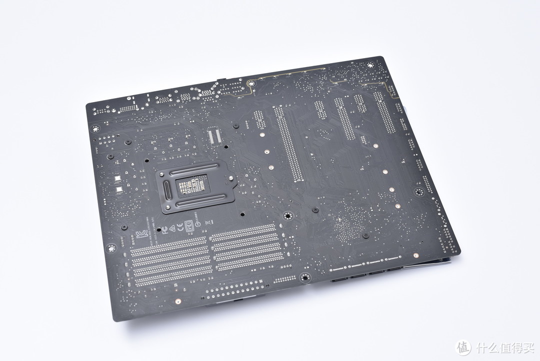 主板会“作弊”是一种怎样的体验？ASUS 华硕 ROG STRIX Z270H GAMING 评测