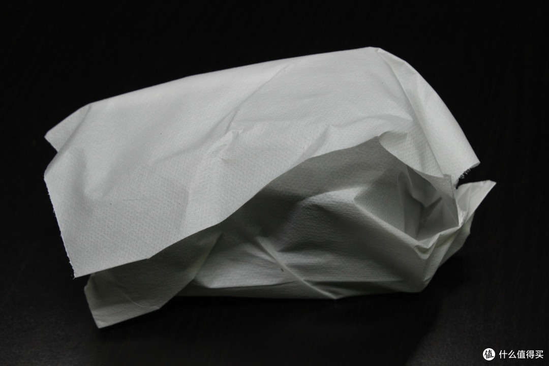 体积小、重量轻、参数强大：SONY 索尼 A6300 APS-C画幅 微单相机