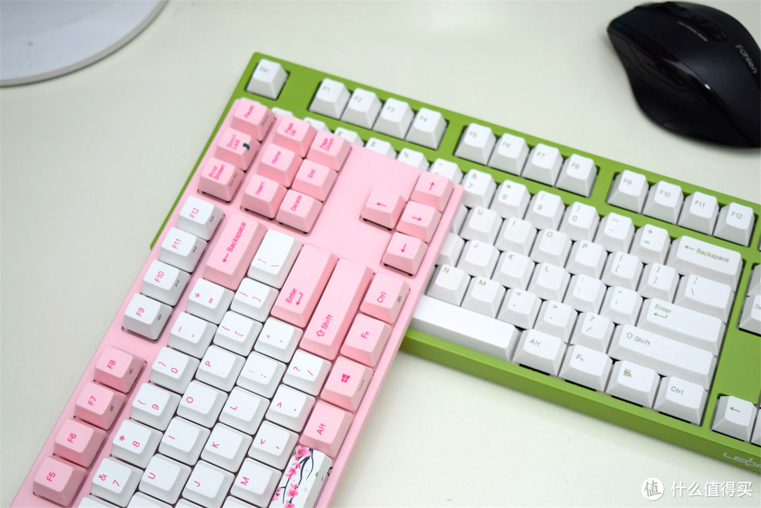 情人节 我送你一枝花：Varmilo 阿米洛 VA87M 樱花版机械键盘开箱