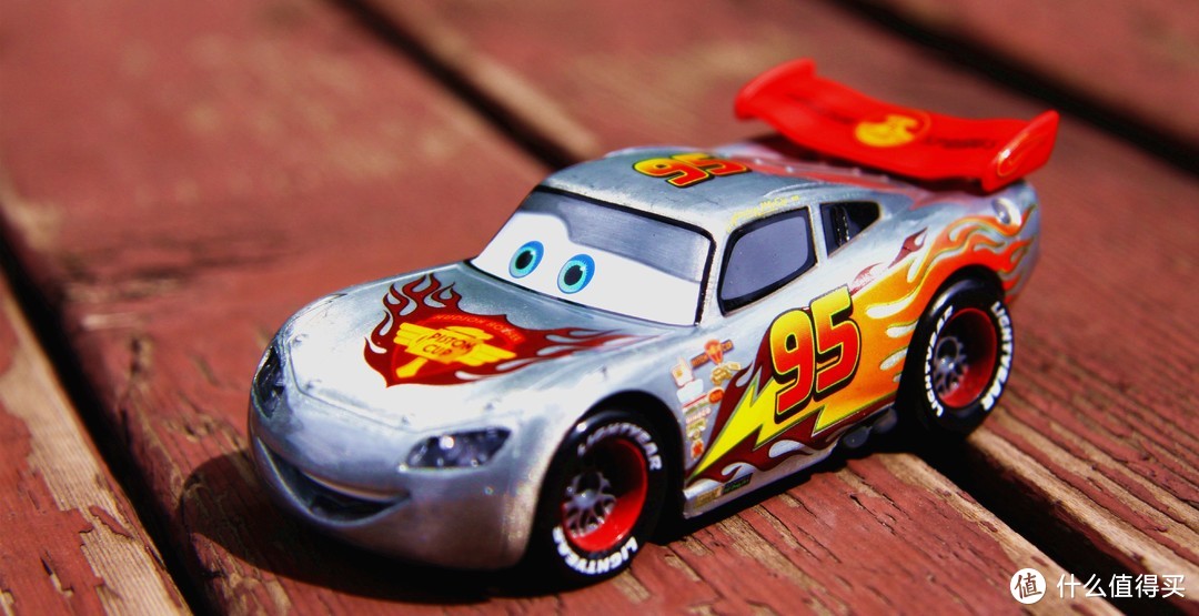 #原创新人#借着《赛车总动员3》的上映，简单晒晒Disney 迪士尼 闪电麦昆玩具模型