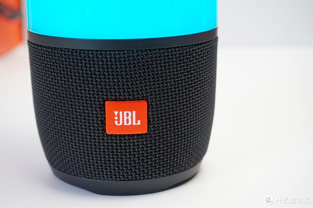 #原创新人#带彩灯的蓝牙音箱 — JBL Pulse3 开箱晒物体验