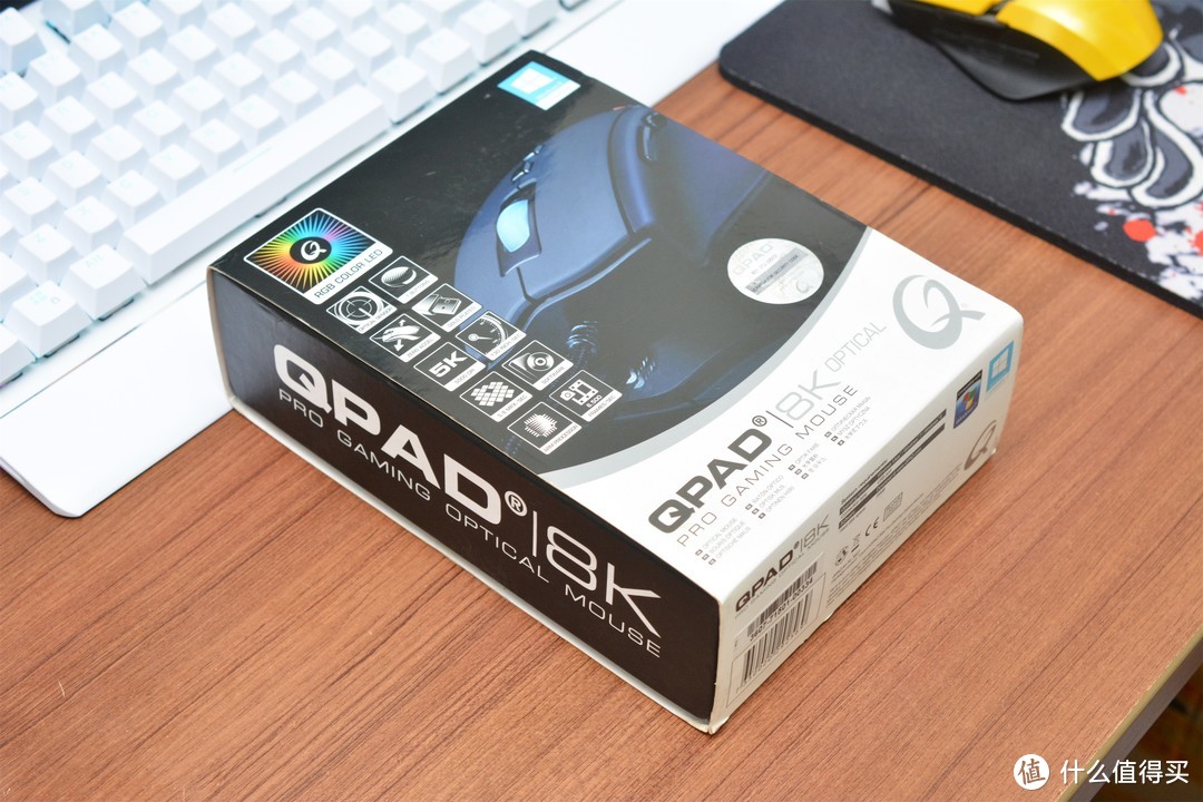 盖一癞蛤蟆：最奇葩又好用的人体工程学 QPAD 酷倍达 8K光学 鼠标