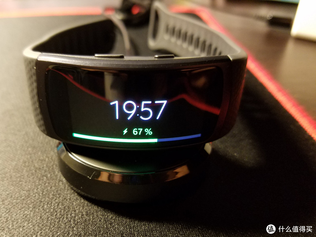 Samsung 三星 gear fit2 智能手环 开箱和简单比较