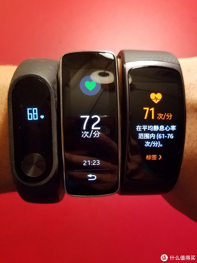 Samsung 三星 gear fit2 智能手环 开箱和简单比较