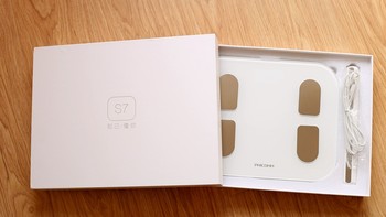 斐讯 S7智能体脂秤：全家人可以一起用的体脂秤！