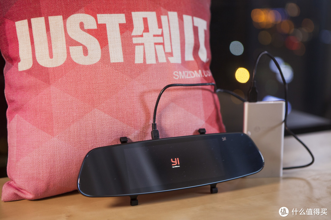 你好小蚁简单方便够用的智能后视镜小蚁智能后视镜领航版