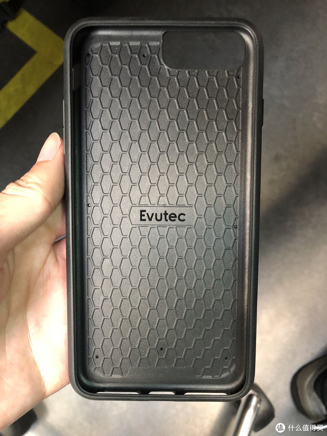 新苹果那么脆，拿什么守护我们干瘪的钱包—Evutec 弹道尼龙保护壳 开箱