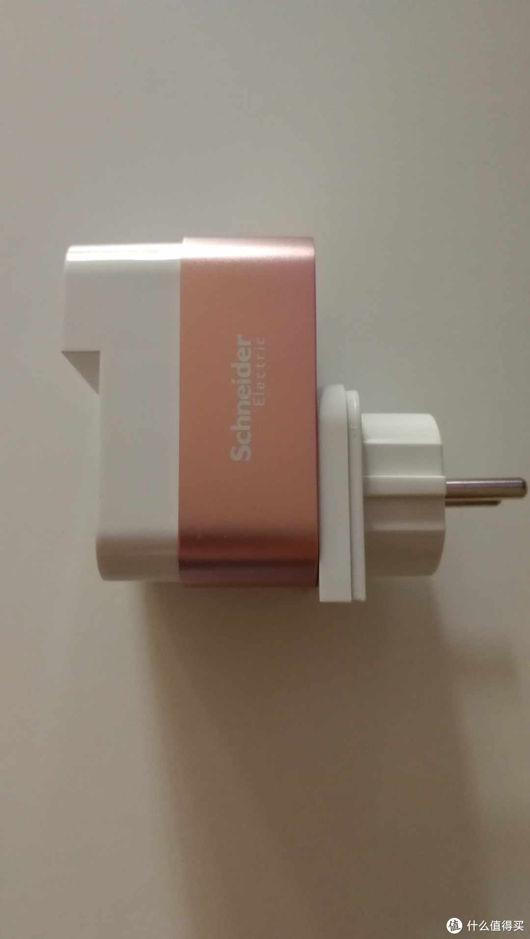 品质出国选择 Professional Adapter 施耐德全球通用旅行转换器