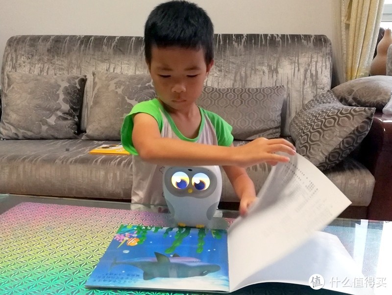 小朋友的国庆礼物，看看到底值不值--Luka卢卡绘本阅读机器人深度体验