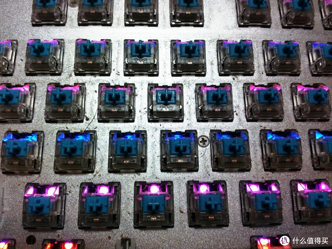机械键盘中的重金属—雷神 K75 键盘 使用一周年清洗