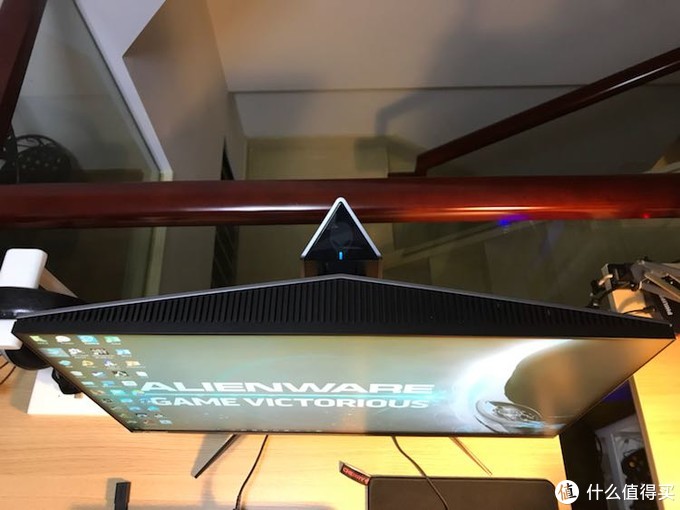 原始灯厂信仰与爆裂刷新率的碰撞：ALIENWARE 外星人 2518H 电竞显示器 开箱