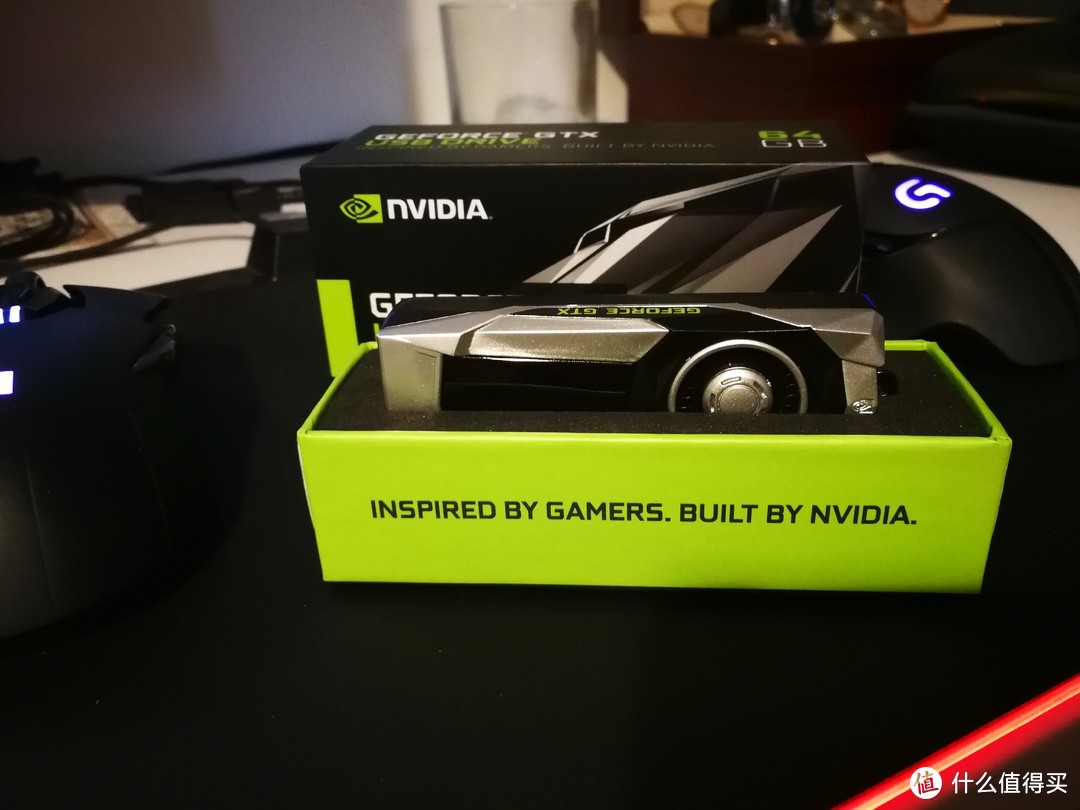 奇妙物:NVIDIA英伟达GeForce GTX 64GB USB Drive N饭信仰U盘开箱！