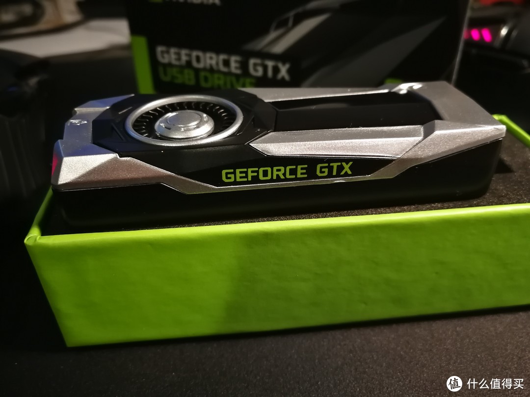 奇妙物:NVIDIA英伟达GeForce GTX 64GB USB Drive N饭信仰U盘开箱！