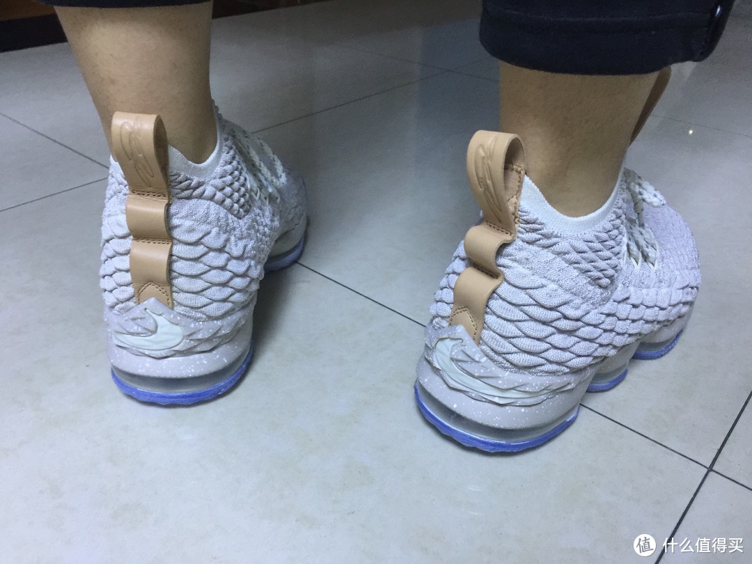 詹皇颜值最高战靴：Nike 耐克 lebron 15 ghost 开箱晒单