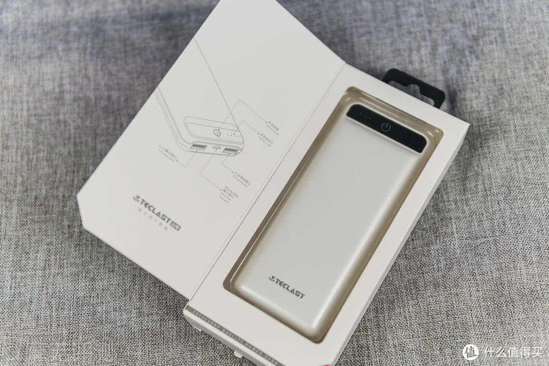 容量足、可以上飞机？Teclast 台电 A20 20000mAh 移动电源 开箱