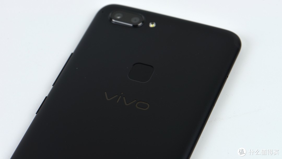 如何使用一张照片解锁 vivo X20全面屏手机