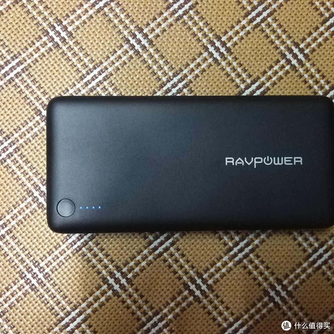 大块头有大智慧——RAVPower RP-PB058 双向PD快充移动电源众测报告