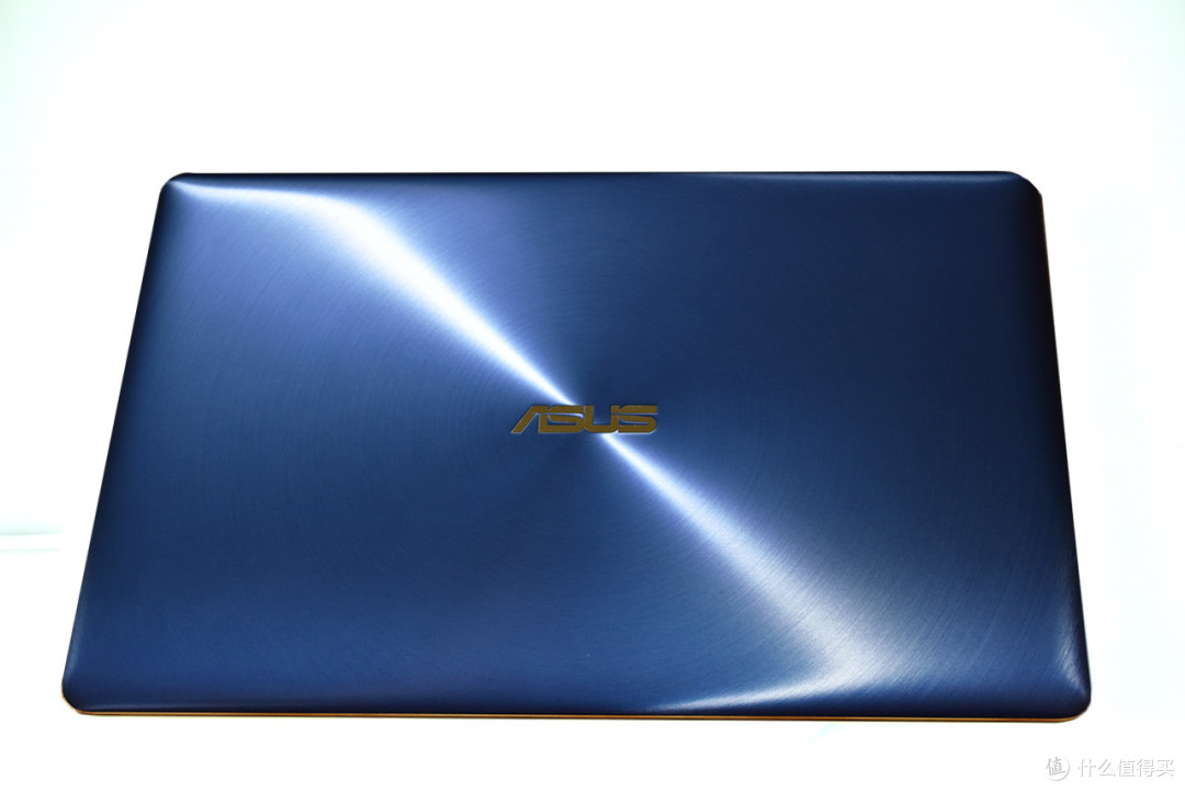 行走的小工作站 — 华硕灵耀3 deluxe笔记本