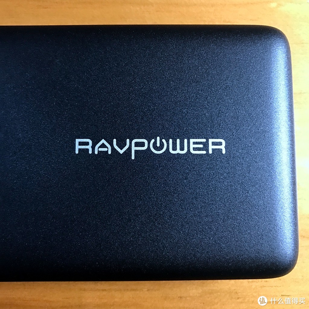 真·巨无霸！RAVPower RP-PB058 双向PD快充26800毫安移动电源 横评竖测