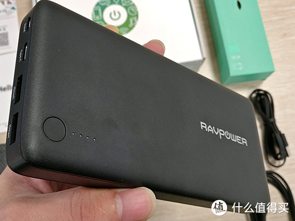 RAVPower RP-PB058巨无霸便携电站，比更大还更大！