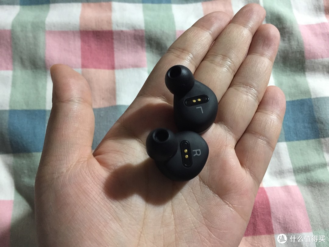 新品分享！B&O PLAY E8 蓝牙耳机 开箱