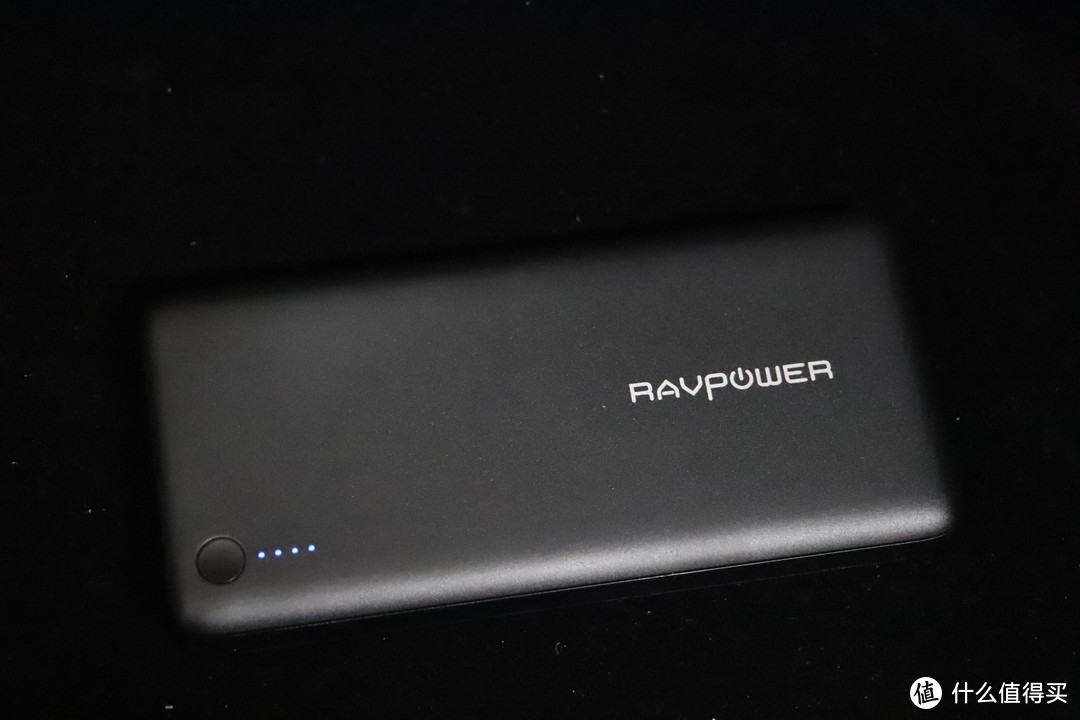 移动电源界的“大哥大”——RAVPower 双向快充26800毫安移动电源