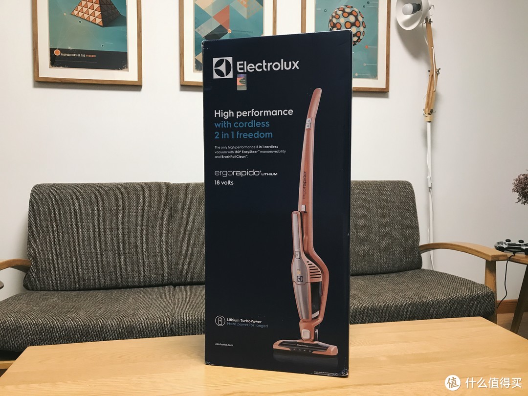 单身狗脱单利器，想吸哪里吸哪里：Electrolux 伊莱克斯家用吸尘器ZB3114 体验