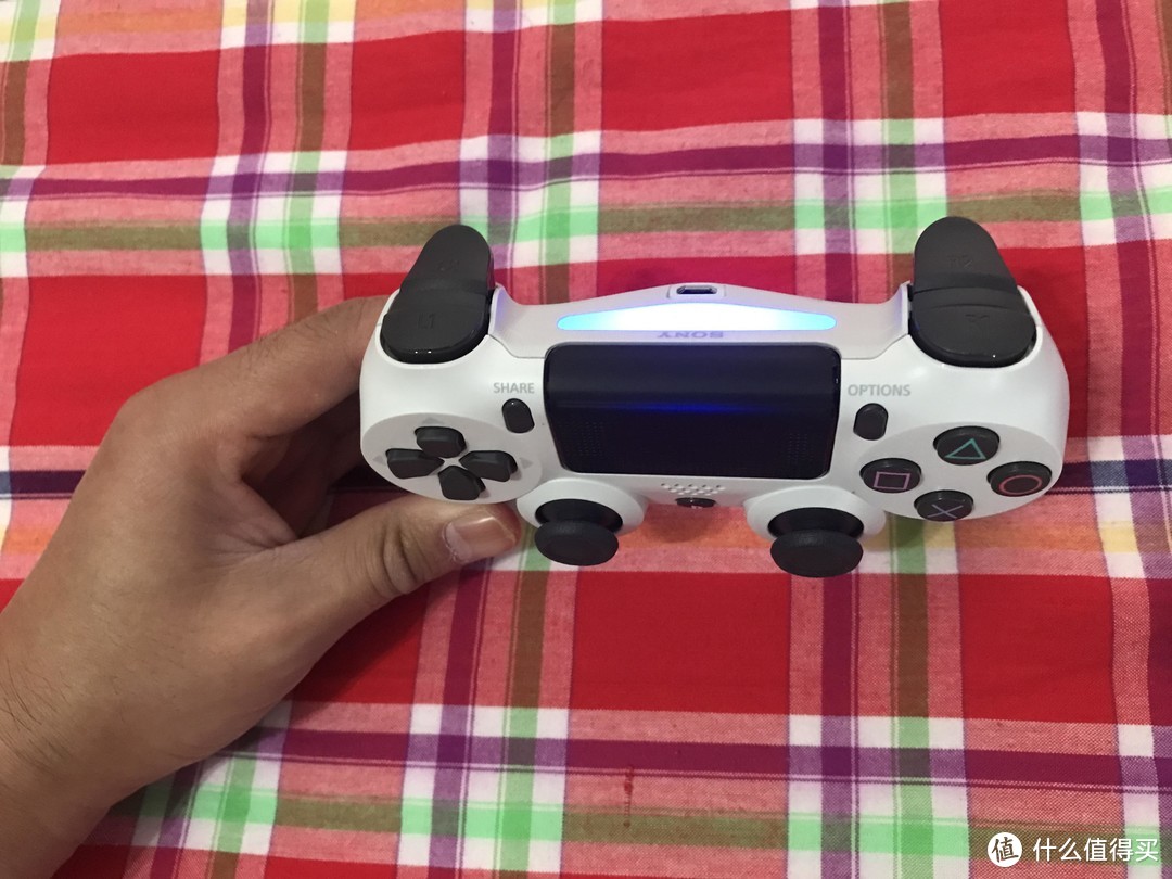 国行ps4白色游戏版开箱