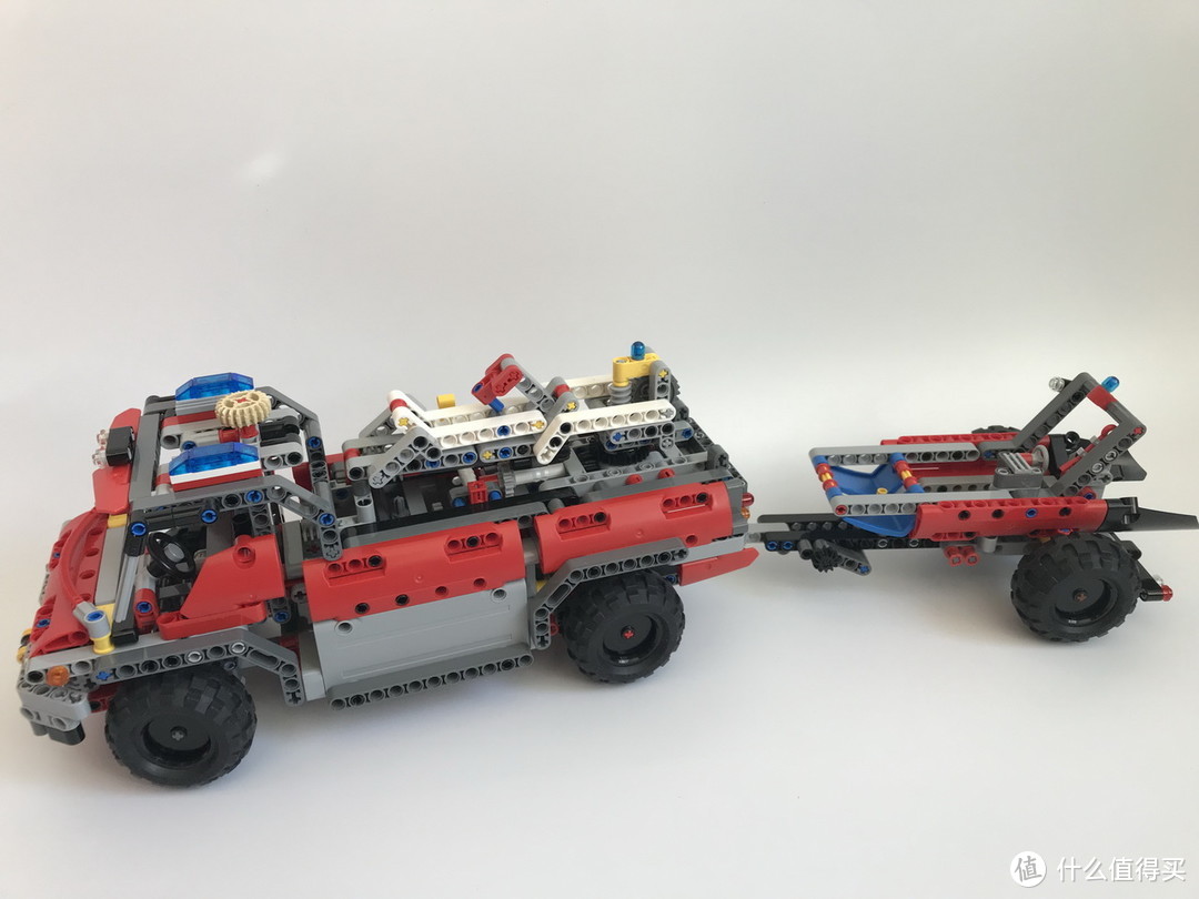 乐高还能这么拼： 复刻 LEGO 乐高 科技 42068 B模式 消防救援车