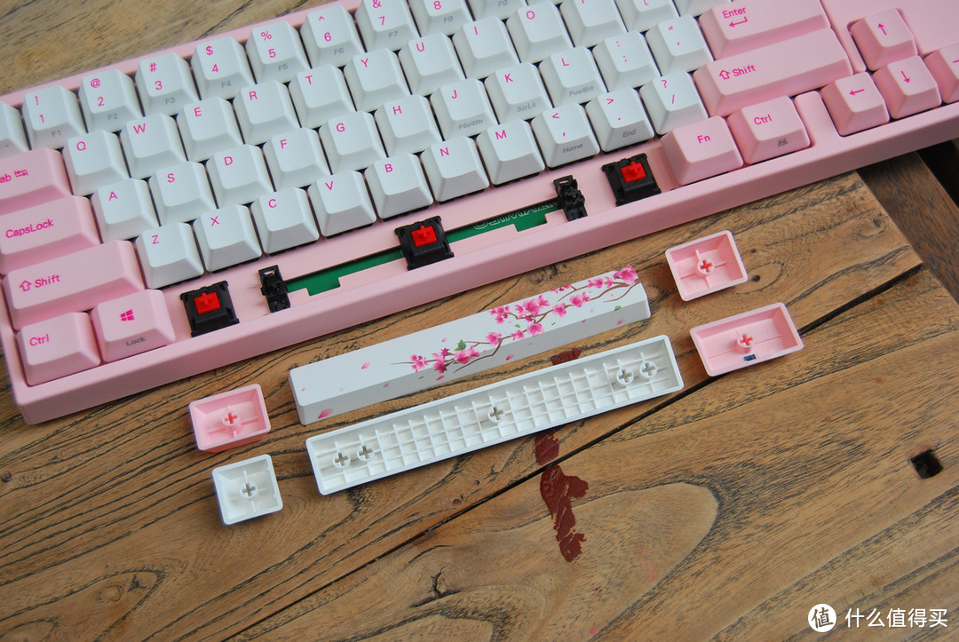 秋天也有樱花开—Varmilo 阿米洛 MIYA PRO 60% 机械键盘