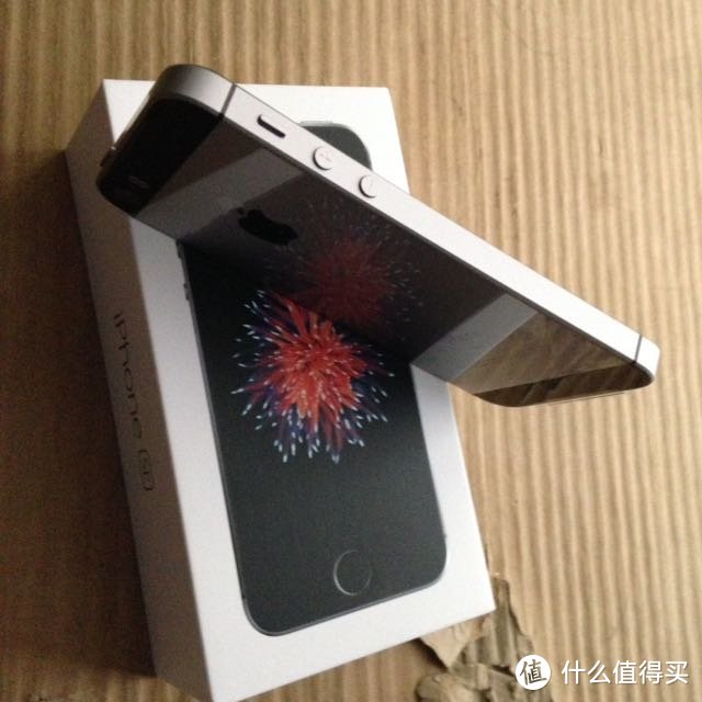 #原创新人# 沃尔玛 ATT版 Apple 苹果 iPhone SE 手机 到了！解锁无门，不,我们还可以在网6月后官解呢