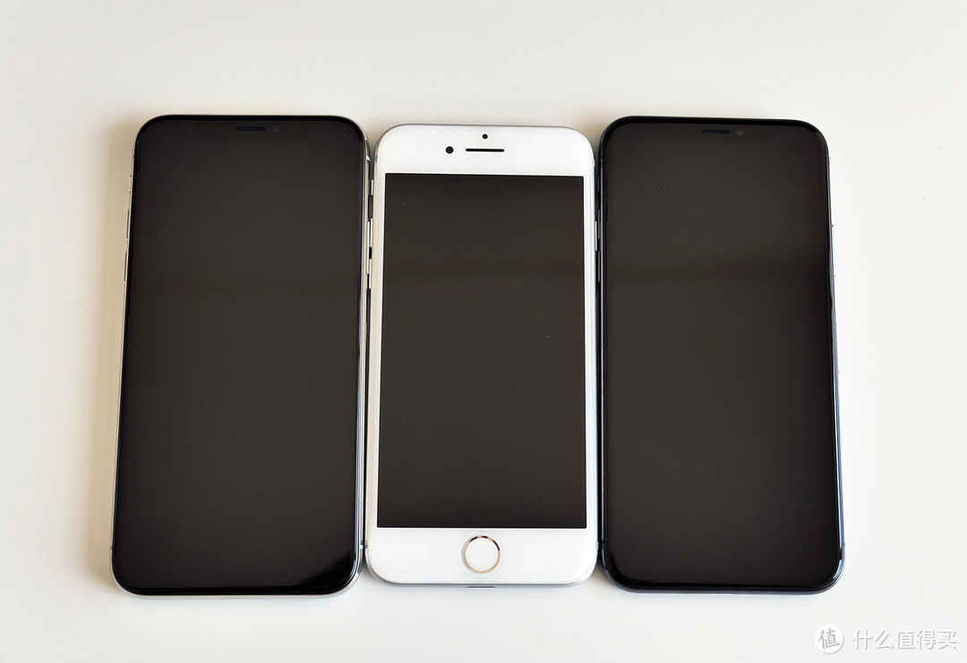 Iphone X，黑色？还是白色？这是一个值得考虑的问题。让我的晒单来告诉你吧