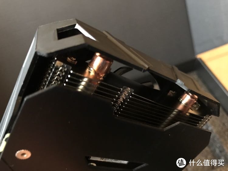 技嘉GEFORCE GTX 1070 Ti开箱